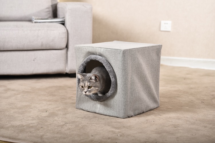 Petstar Factory Cozy Cat Hideaway Cube Condo House